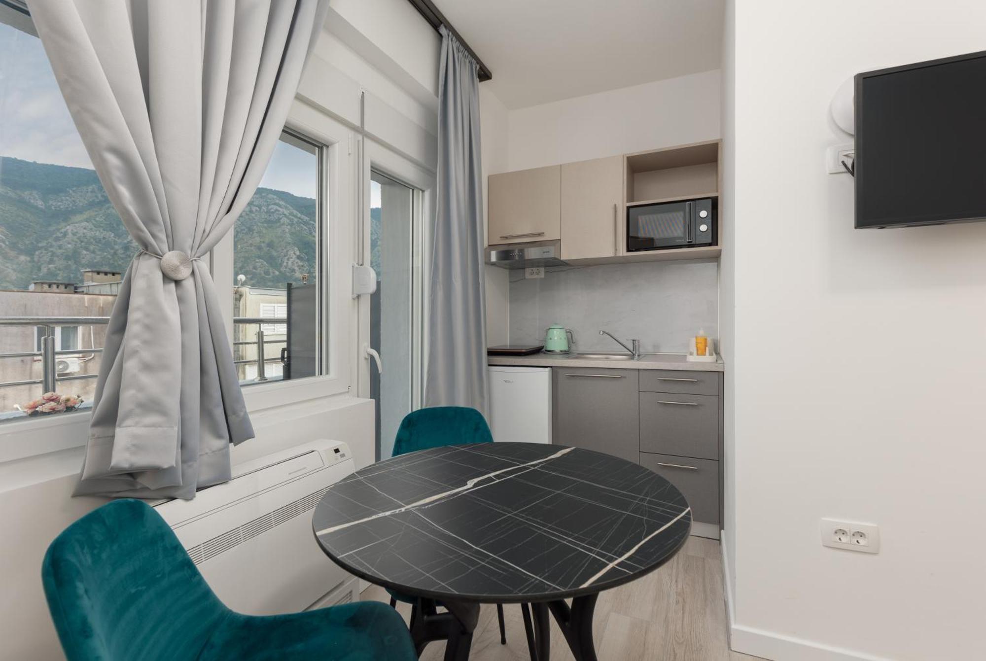 Apartments Time Котор Екстериор снимка